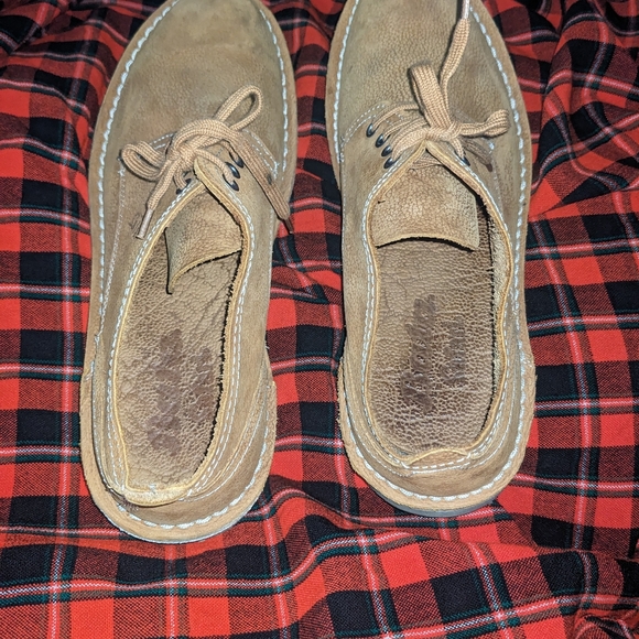 These are Safari boots, commons for safari tours in Kenya. They are all leather. - Picture 7 of 7